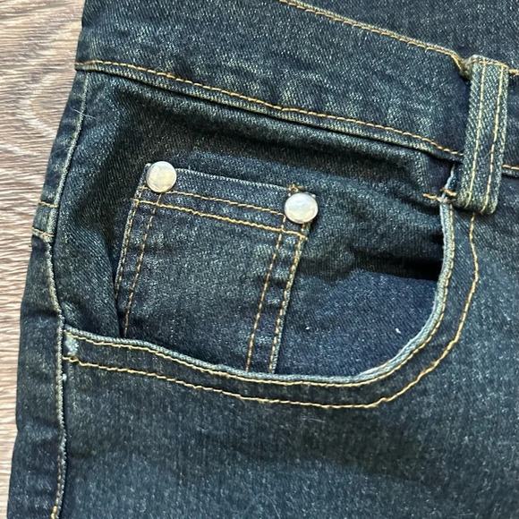 Venus Boot Leg Jeans SZ 36 Dark Wash Long Floral Embroidery Pattern EUC - Picture 5 of 8